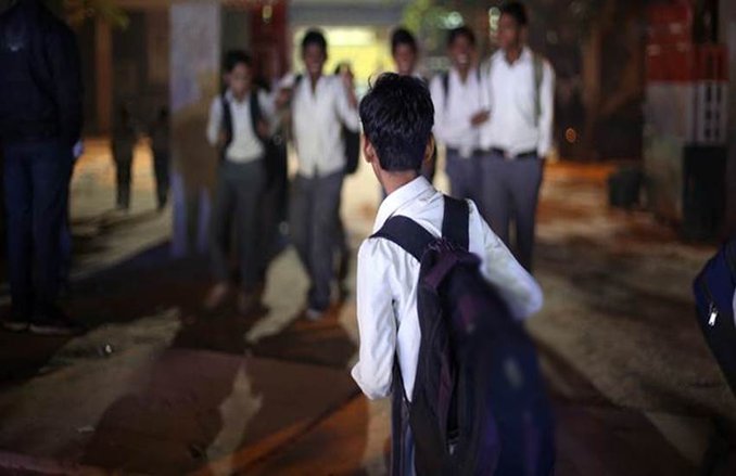 नोएडा के स्कूल पर पांच लाख रुपये का जुर्माना, बढ़ी हुई फीस 24 घंटे के अंदर वापसी के निर्देश