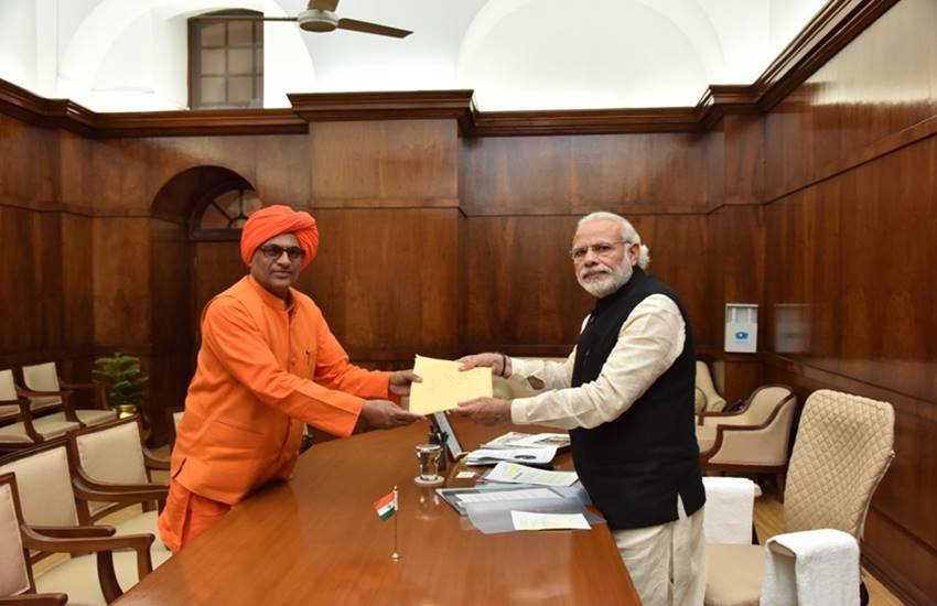 General Election 2019, Lok Sabha Election 2019, BJP, congress, Sadhvi Niranjan Jyoti, Sadhvi Pragya, sakshi maharaj,आम चुनाव, लोकसभा चुनाव, 2019, साध्वी निरंजन ज्योति, बीजेपी कांग्रेस, फक्कड़ बाबा, साध्वी प्रज्ञा, साक्षी महाराज