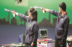 ISSF World Cup 2019: मनु भाकर और सौरभ चौधरी ने 10 मीटर एयर पिस्टल मिक्स्ड टीम इवेंट में जीता गोल्ड