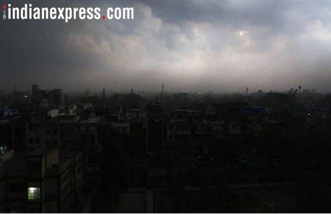 पूर्वोत्तर व उत्तर भारत में आंधी-बारिश-ओले की चेतावनी