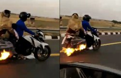 चलती TVS Apache में एक्सप्रेस-वे पर लगी आग! सामने आया हादसे का हैरान करने वाला Video