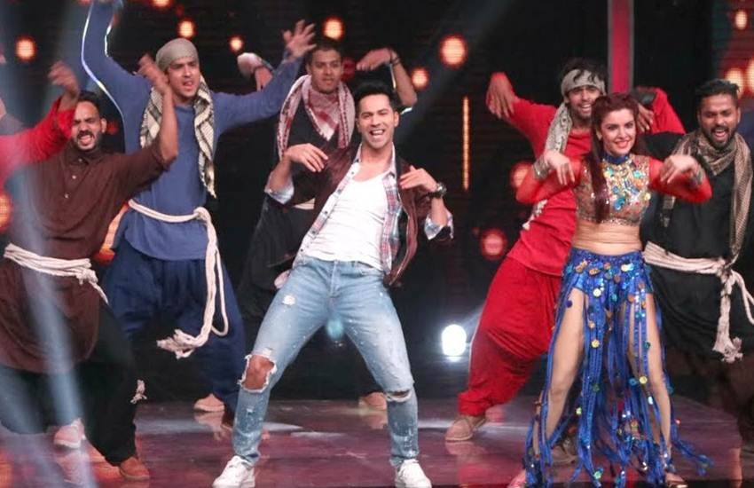 varun dhawan, varun dhawan dance, first class, varun dhawan first class, varun dhawan dance video, varun dhawan sangeet performance, varun dhawan videos, natasha dalal, varun dhawan news