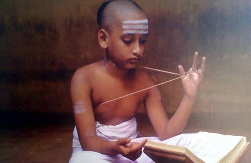 janeu sanskar, yagyopaveet, Upanayana, Upanayana sanskar, Hindu religion, religious reason behind wearing Janeu, religious reason of wearing Janeu, scientific reason behind wearing Janeu, scientific reason of wearing Janeu, religion news