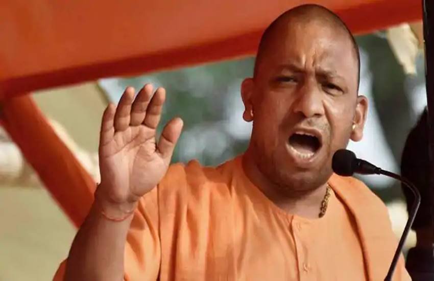 यूपी सीएम योगी ने भाजपा प्रत्याशी दिनेश लाल यादव निरहुआ के समर्थन में एक जनसभा में कहा, ''शिक्षा और साहित्य के कारण कभी आजमगढ़ का नाम जाना जाता था लेकिन समाजवादी पार्टी ने इसे आतंक का गढ़ बना दिया ।