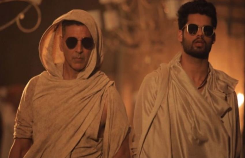 फिल्म ब्लैंक के एक गाने में करण कपाड़िया और अक्षय कुमार