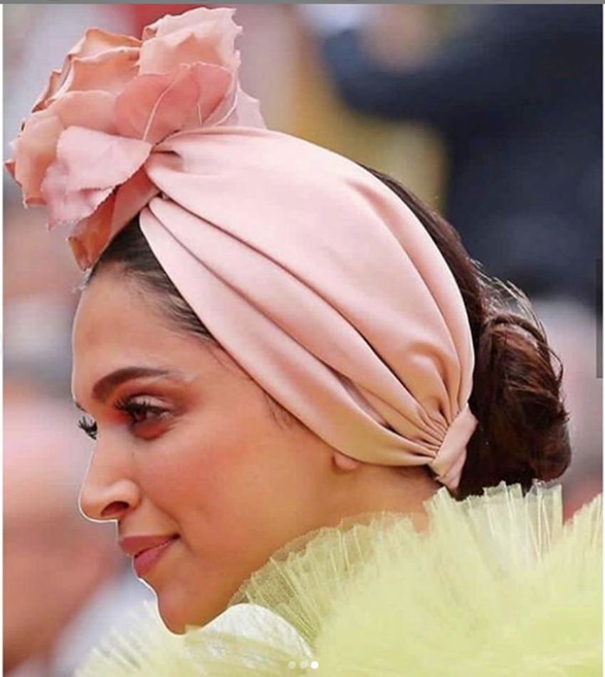 Deepika Padukone, Deepika Padukone, social media users slay deepika padukone for dressing parrot color, dress in can Deepika Padukone cannes 2019 red carpet Dress, deepika padukone trolled in social media, entertainment news, bollywood news, television news