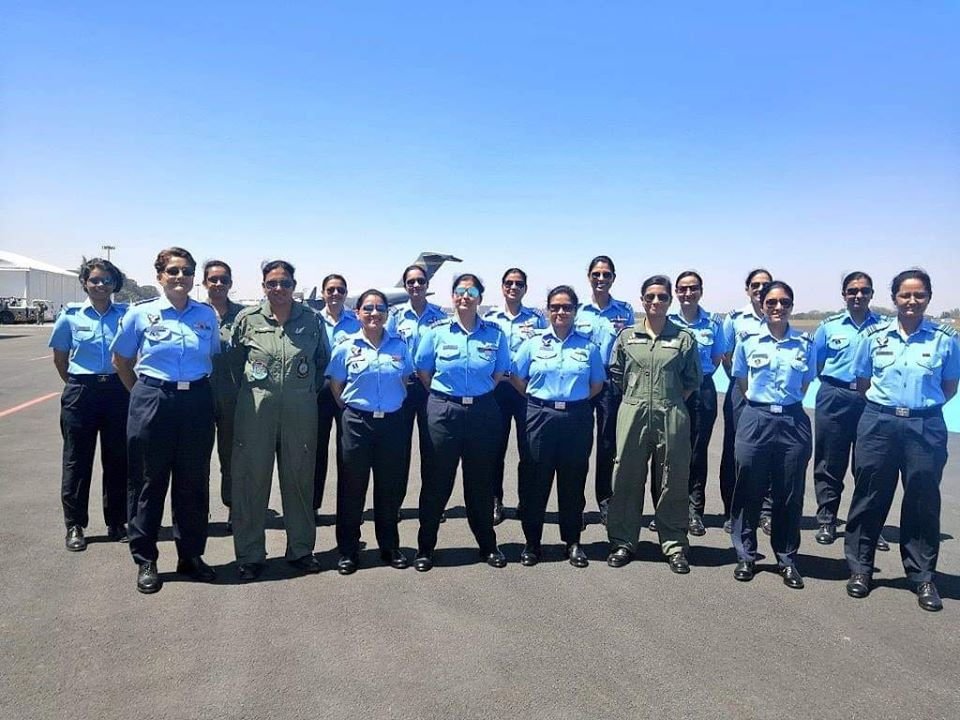 first Female fighter pilot, Bhawana Kanth, Female fighter pilot, MiG 21 fighter aircraft, Mohana Singh, Avani Chaturvedi