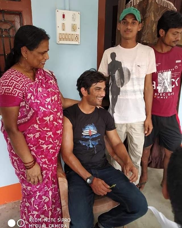 ushant Singh Rajput, Sushant Singh rajput in Bihar, Sushant Singh Rajput visits Bihar after 117 years, Purnia, Khagaria, Bhagwarti temple, Mother's mannat, Chichhore, Nitresh Tiwari