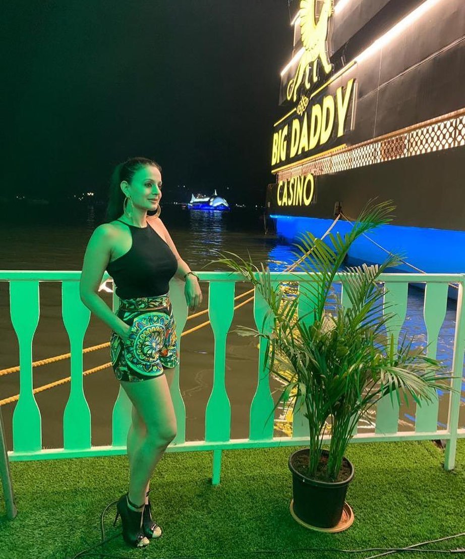 Ameesha Patel,Hrithik Roshan,Instagram,Kaho Naa Pyaar Hai, amisha patel hot pics, ameesha patel bold pics, ameesha patel latest photoshoot