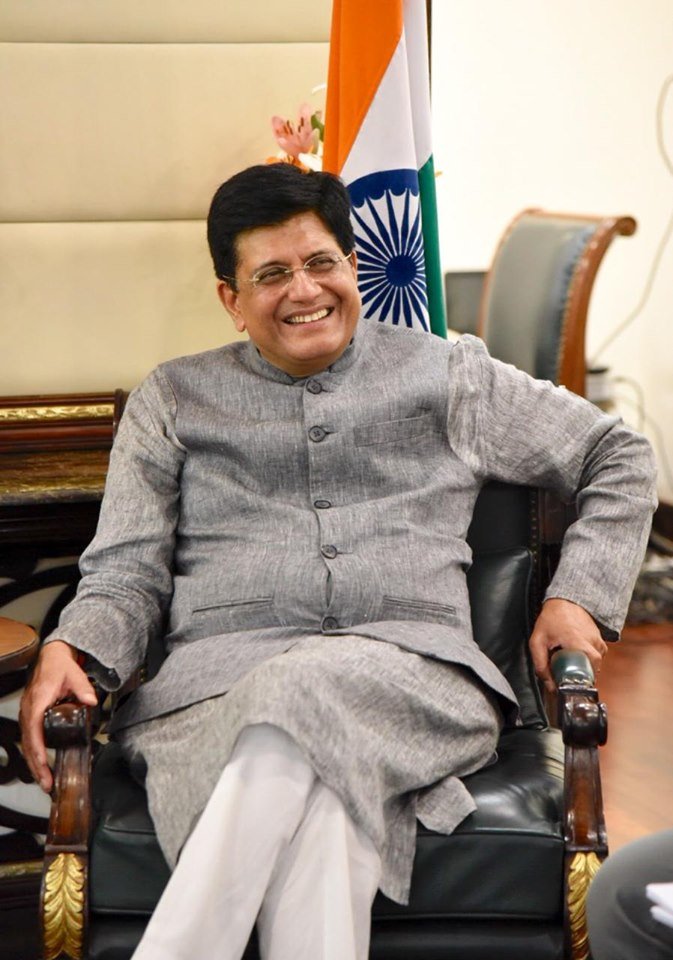 पीयूष गोयल ने राधिका को सपोर्ट करने के लिए धन्यवाद दिया और अपनी खुशी को फैंस के साथ बयां किया। पीयूष गोयल को कॉमर्स और इंडस्ट्री मंत्रालय के अलावा एक बार फिर से रेल मंत्रालय का पदभार सौंपा गया है।