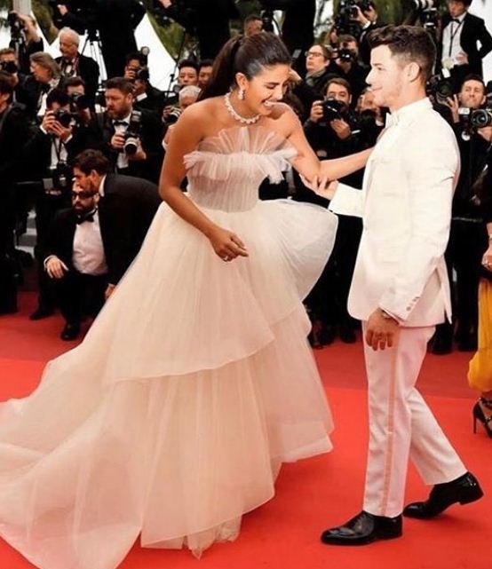 Priyanka Chopra, Nick Jonas, Priyanka Chopra and Nick Jonas Pictures, Priyanka Chopra Nick Jonas Pictures, Priyanka Nick, Priyanka Chopra Nick Joans Songs, Parineeti Copra