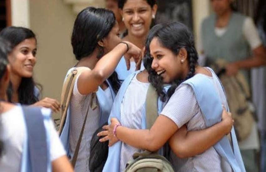 जो छात्र इस वर्ष झारखण्‍ड बोर्ड 10वीं की परीक्षा में सम्मिलित हुए हैं, वे अपना रिजल्‍ट अपने रोल नंबर और रजिस्‍ट्रेशन नंबर की मदद से चेक कर सकेंगे। 