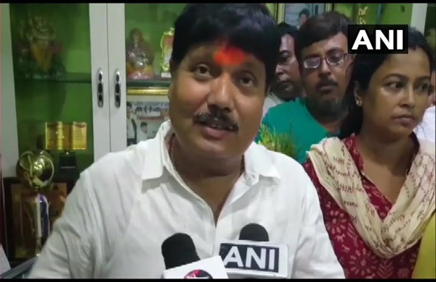 पश्चिम बंगाल के बैरकपुर से बीजेपी सांसद अर्जुन सिंह 
फोटो सोर्स- एएनआई 

