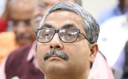 Loksaba Elections 2019: महात्मा गांधी को बताया ‘पाकिस्तान का राष्ट्रपिता’, बीजेपी से अनिल सौमित्र निलंबित