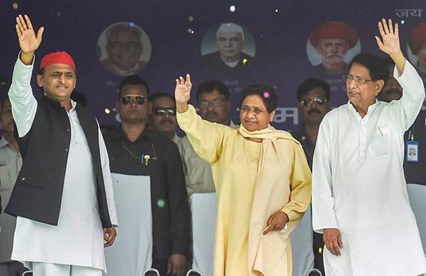 चुनावी रैली के दौरान अखिलेश यादव, मायावती और चौधरी अजित सिंह। (Photo: PTI)