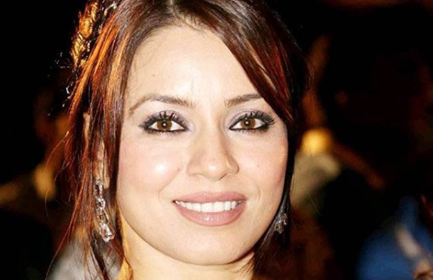 Loksabha Elections 2019, Mahima Chaudhry, Actress, Injury, Election Campaiging, Congress, INC, Supporters, Climb, Jeep, State News, Hindi News