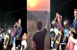 bollywood actor, Bollywood news in hindi, Bollywood Jansatta, Bollywood khabar, jacqueline fernandez, Manish Paul, Viral, funny, snake Dance, Video, Madhya Pradesh, Marriage, Instagram, Viral, buzz, trend, trending, Social media, Facbook, Jansatta, Indian Express News, Jansatta online, Hindi News, latest hindi news, latest news in hindi, today hindi news, news in Hindi, news Hindi