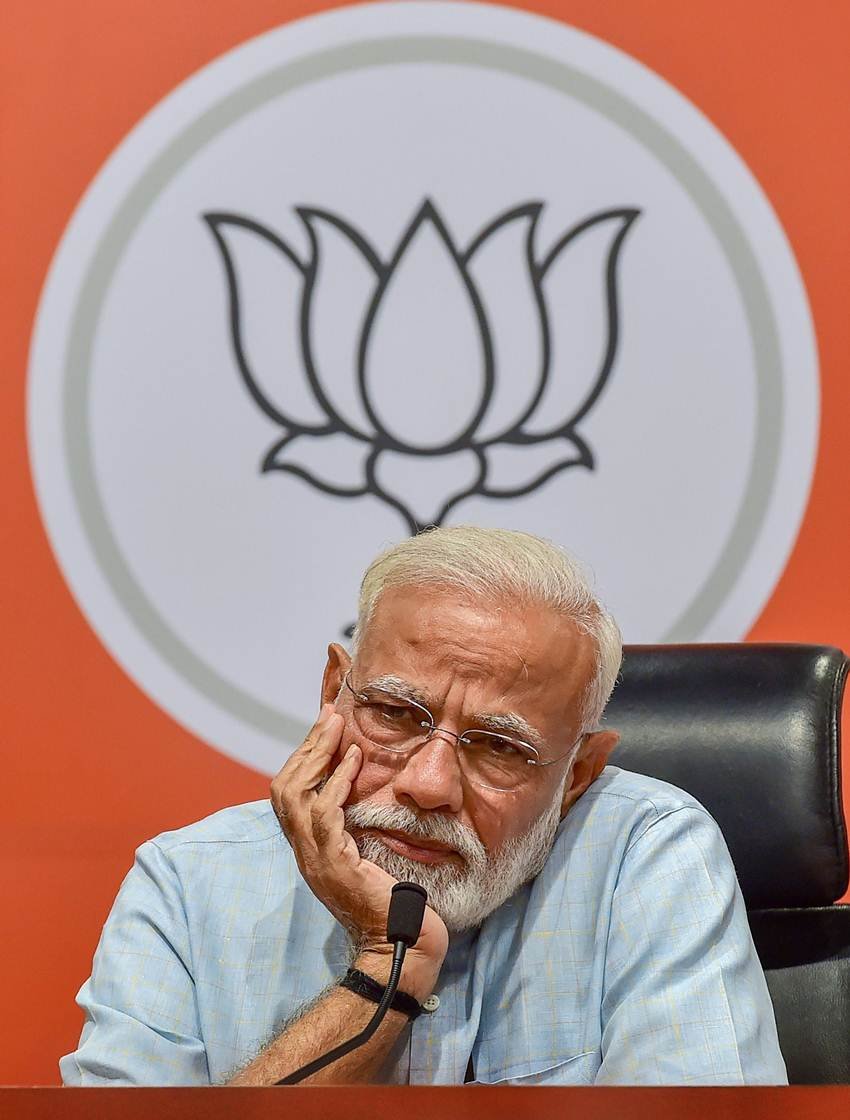 Loksabha Elections 2019, Narendra Modi, PM, BJP, First Press Conference, PC, Mann ki Baat, Amit Shah, BJP Headquarters, New Delhi, Face Reactions, Body Language, BJP PM, Photos, Photo Gallery, News Gallery, Political Gallery, Hindi News