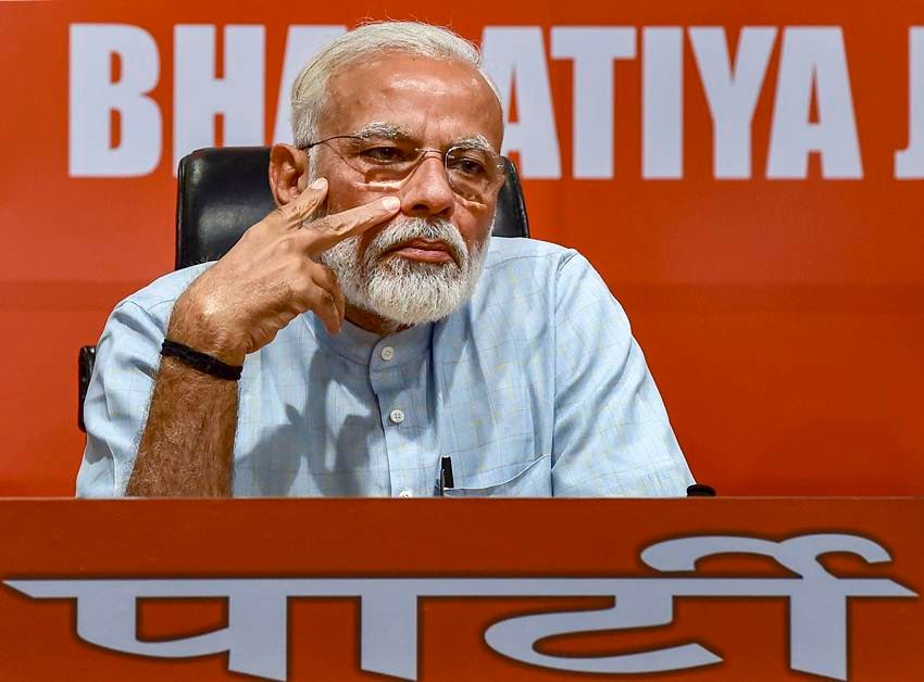 Loksabha Elections 2019, Narendra Modi, PM, BJP, First Press Conference, PC, Mann ki Baat, Amit Shah, BJP Headquarters, New Delhi, Face Reactions, Body Language, BJP PM, Photos, Photo Gallery, News Gallery, Political Gallery, Hindi News