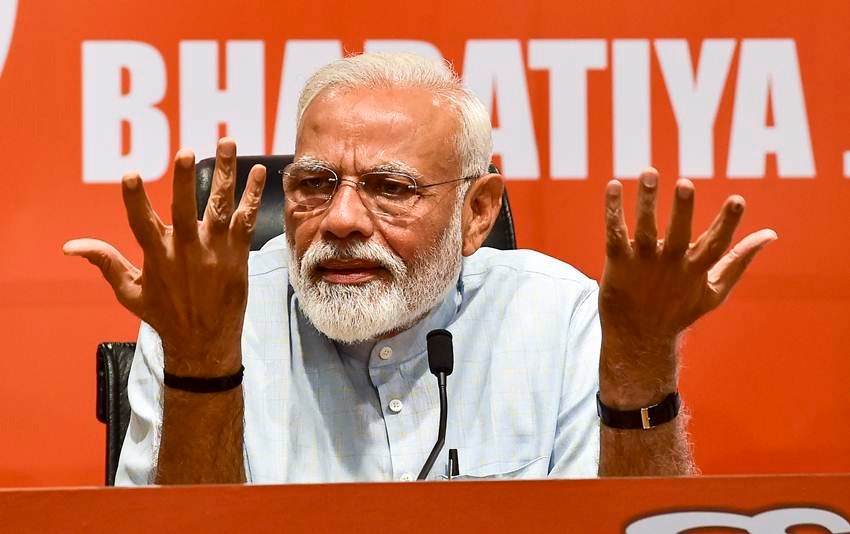 Loksabha Elections 2019, Narendra Modi, PM, BJP, First Press Conference, PC, Mann ki Baat, Amit Shah, BJP Headquarters, New Delhi, Face Reactions, Body Language, BJP PM, Photos, Photo Gallery, News Gallery, Political Gallery, Hindi News
