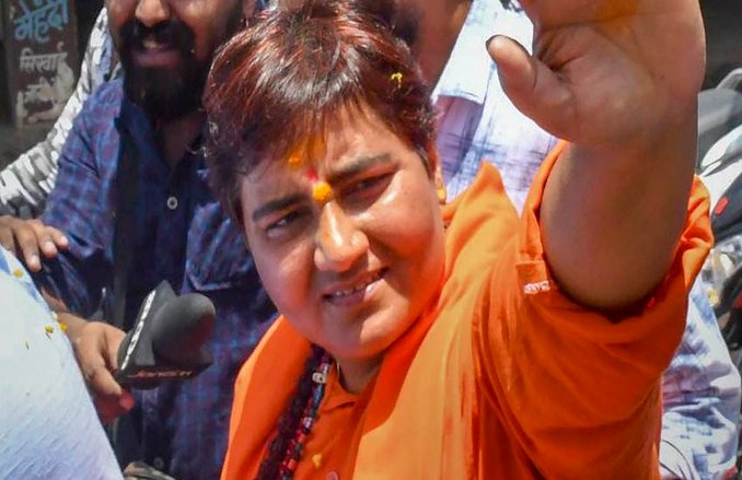 Loksabha Elections 2019: साध्वी प्रज्ञा सिंह ठाकुर ने नाथूराम गोडसे को बताया था ‘देशभक्त’, BJP ने किया किनारा तो मांगनी पड़ी माफी