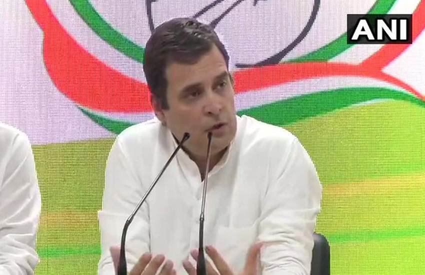 कांग्रेस अध्यक्ष राहुल गांधी ने पीएम मोदी को जीत की बधाई दी। (फोटो सोर्स: ANI Twitter Handle) 