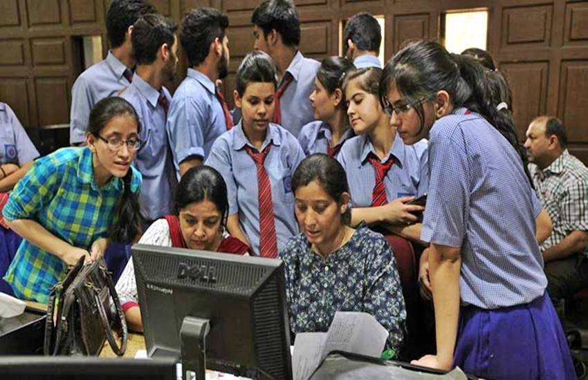 प्रतीकात्मक फोटो, फोटो सोर्स- इंडियन एक्सप्रेस
