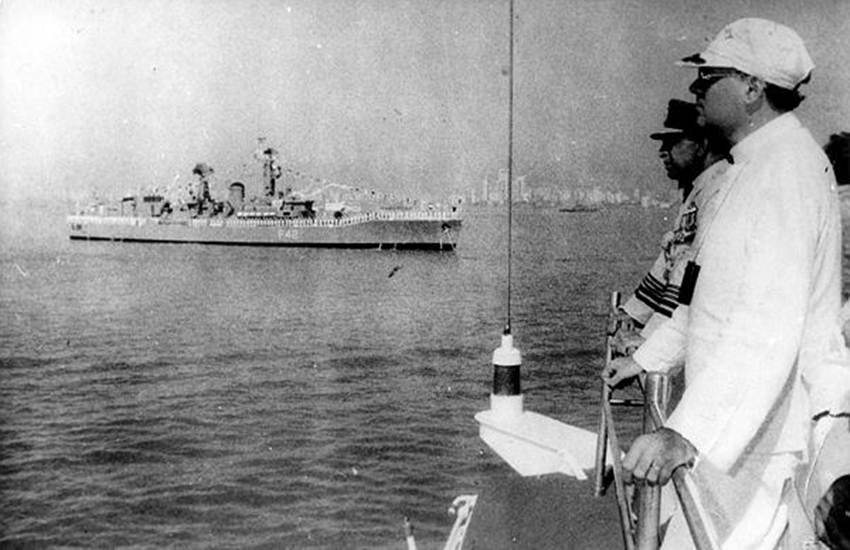 Loksabha Elections 2019, Rajiv Gandhi, Sonia Gandhi, Party, Picnic, INS Viraat, Claim, Narendra Modi, BJP, Senior Navy Officers, Vinod Pasricha, Admiral Laxminarayan Ramdas, Elections News, India News, Hindi News