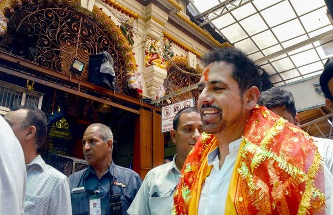 चुनावी सेल्फी के साथ पोस्ट किया दूसरे देश का झंडा, रॉबर्ट वाड्रा का जमकर उड़ा मजाक