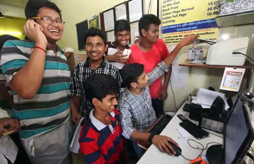 TN Board HSE +1 11th Result 2019: तमिलनाडु बोर्ड ने जारी किया प्लस वन का रिजल्ट। फोटो सोर्स : इंडियन एक्सप्रेस