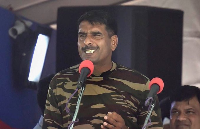 Loksabha Elections 2019: स्टिंग में EC पर्यवेक्षक का कबूलनामा, ’48 घंटे लगे वजह ढूंढने में, कैसे खारिज करें तेज बहादुर यादव का पर्चा’