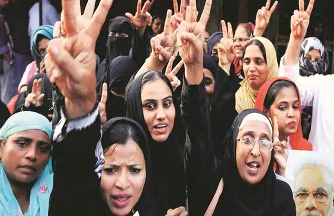 ट्रिपल तलाक बिल पर हंगामा, जानिए शादी-शुदा जोड़े के अलग होने के संबंध में क्या कहता है इस्लाम