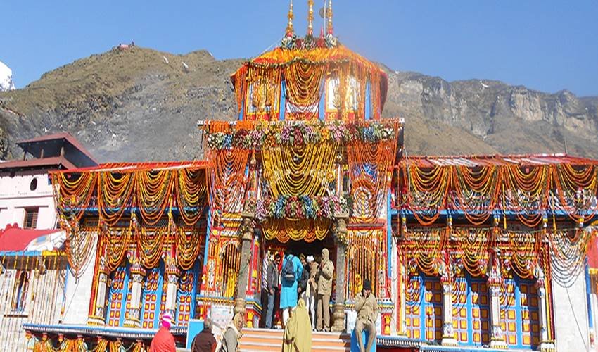 Uttarakhand, States and union territories of India, Hindu temples, Vishnu temples, Tourism in Uttarakhand, Chamoli district, Vaishnavism, Hindu pilgrimage sites in India, Badrinath Temple, Badrinath, Garhwal Himalaya, Garhwal, Badri (Vishnu), Badrinath"
