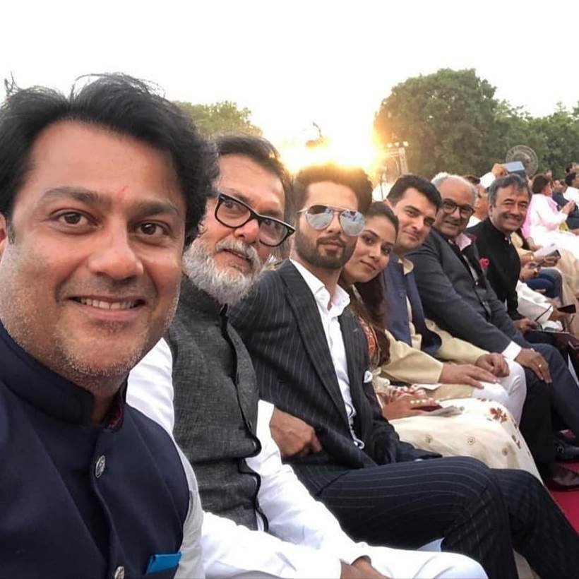 modi, swearing in ceremony, swearing in ceremony photos, rajinikanth, kangana ranaut, karan johar, bollywood in modi swearing in ceremony, kapil sharma, sushant singh rajput, kailash kher, shahid kapoor, mira rajput kapoor, rakeysh omprakash mehra, rajkumar hirani, boney kapoor, siddharth roy kapoor