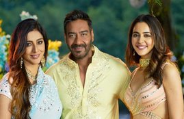De De Pyaar De, De De Pyaar De movie review, De De Pyaar De review, De De Pyaar De film review, De De Pyaar De movie release, De De Pyaar De cast, De De Pyaar De movie rating, De De Pyaar De film rating, De De Pyaar De Ajay devgn, De De Pyaar De Tabu, De De Pyaar De Rakul Preet Singh, Tabu, Ajay devgn, Rakul Preet Singh