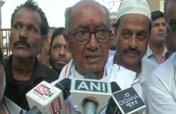 Lok Sabha Election 2019: लोकतंत्र का अपमान किया,’ वोट न डालकर विरोधियों के निशाने पर दिग्विजय सिंह, कांग्रेस नेता ने दी यह सफाई