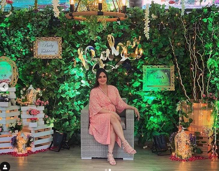 esha deol, esha deol baby shower, esha deol baby shower photos, esha deol 2nd baby, bharat takhtani, enetertainment news