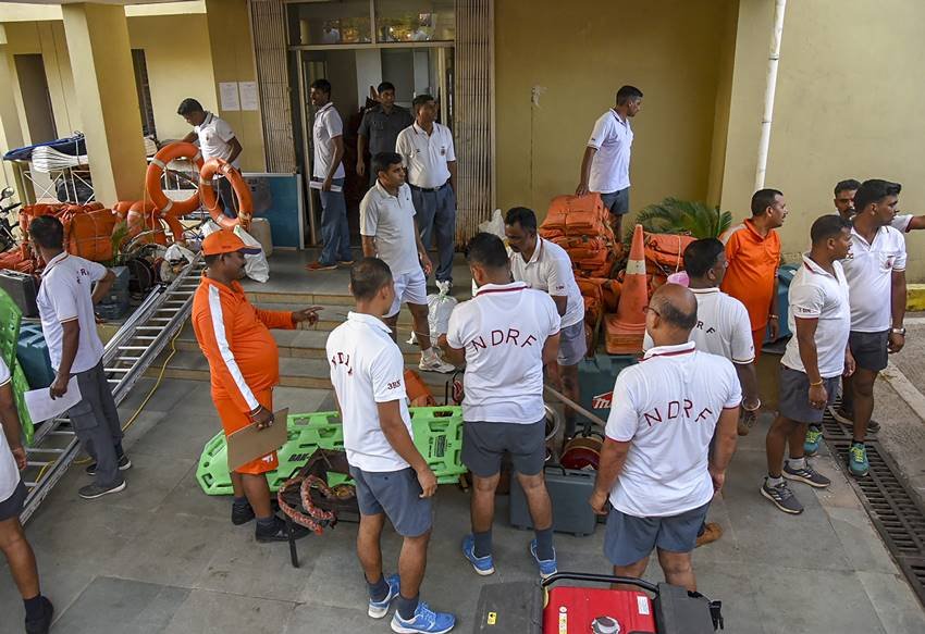 cyclone fani, cyclone fani live, cyclone fani news, cyclone fani kolkata, cyclone fani live news, cyclone fani video, cyclone fani live video, cyclone fani location, weather today, today weather, cyclone fani in chennai, weather report today, weather forecast, weather forecast today, cyclone fani news, fani cyclone, fani cyclone today news