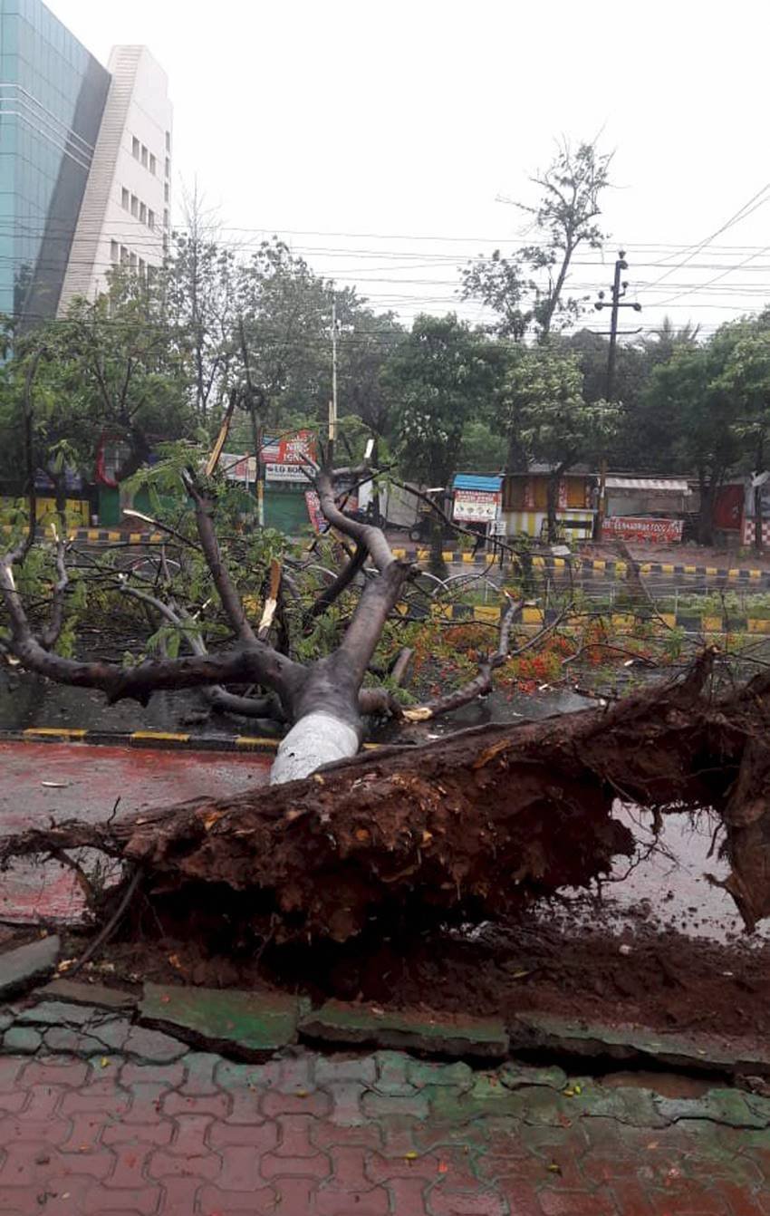 cyclone fani, cyclone fani live, cyclone fani news, cyclone fani kolkata, cyclone fani live news, cyclone fani video, cyclone fani live video, cyclone fani location, weather today, today weather, cyclone fani in chennai, weather report today, weather forecast, weather forecast today, cyclone fani news, fani cyclone, fani cyclone today news