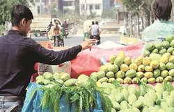 केमिकल से पके फल पहुंचाते है नुकसान, ऐसे करें पहचान