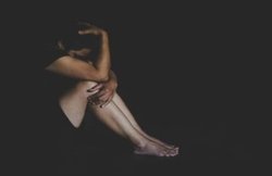 प्रेमी जोड़े को जबरन अर्धनग्न कर बाजार में घुमाया, फिर विडियो बनाकर सोशल मीडिया पर कर दिया वायरल