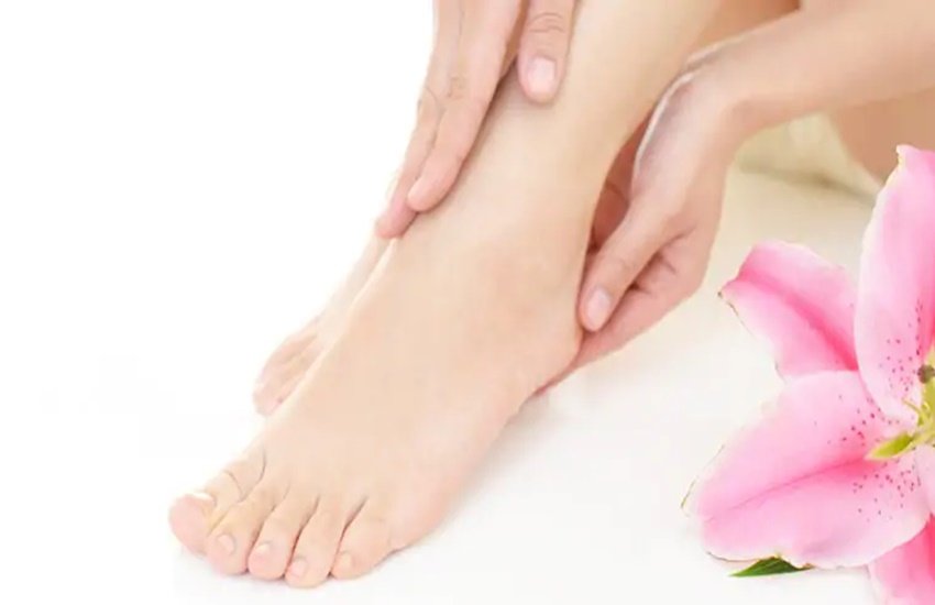 फटी एड़ियों के लिए उपाय (Source: Thinkstock Images)