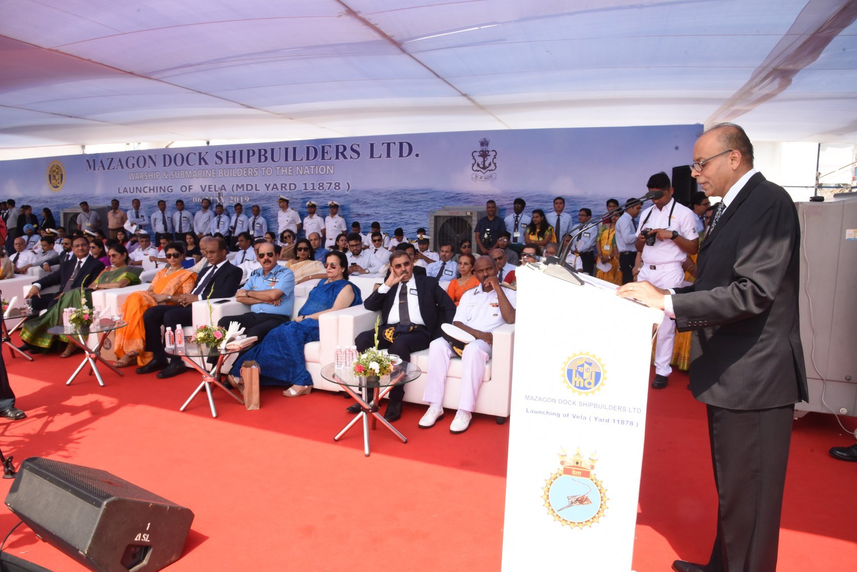 मझगांव डॉक में उपस्थित लोगो के समूह को संबोधित करते हुए रक्षा सचिव कुमार ने कहा, ‘‘एमडीएल देश में पनडुब्बियों का निर्माण करने वाली ऐसी पहली पोत फैक्ट्री है जिसने 1992 में आईएनएस शल्की बनाया था।’’