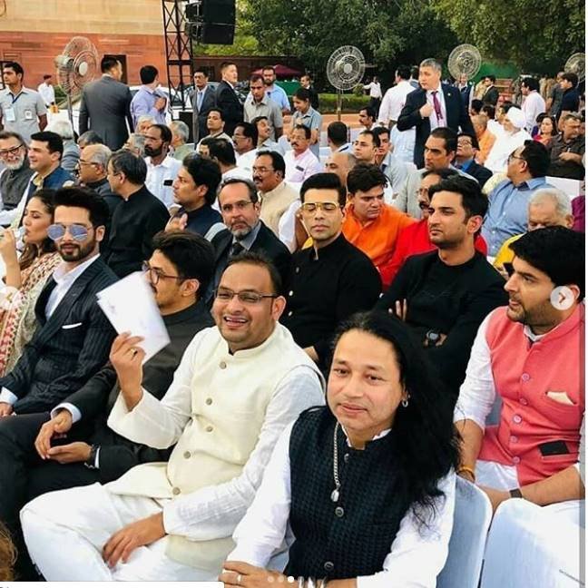 समारोह में सिंगर कैलाश खेर और कॉमेडियन कपिल शर्मा भी पहुंचे।