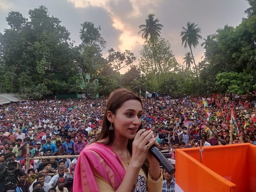 Mimi Chakraborty, Glamorous MP Mimi Chakraborty, Mimi Chakraborty Photos, Mimi Chakraborty Glamorous MP Photos, Mimi Chakraborty TMC MP,मिमी चक्रवर्ती, ग्लैमरस सांसद मिमी चक्रवर्ती, मिमी चक्रवर्ती फोटोज, मिमी चक्रवर्ती ग्लैमरस सांसद फोटोज, मिमी चक्रवर्ती टीएमसी सांसद