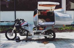 Honda CB को मॉडिफाई कर बनाया Motohome, बाइक पर ही सोने से लेकर बैठकर खाने की जगह!