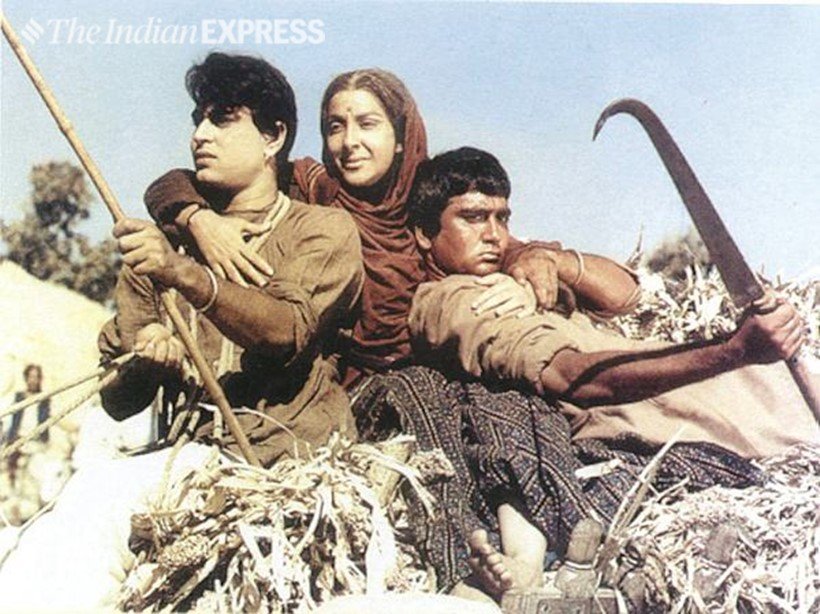 1958 में आई सुनील दत्त, नरगिस स्टारर मदर इंडिया भारतीय सिनेमा की पहली ऐसी फिल्म थी, जिसका Best Foreign Language Film की कैटेगरी में ऑस्कर नामांकन किया गया था। उस दौर में विदेशी भाषा में बनी श्रेष्ठ फिल्म श्रेणी में भारत की ओर से 'मदर इंडिया' ही भेजी गई थी।