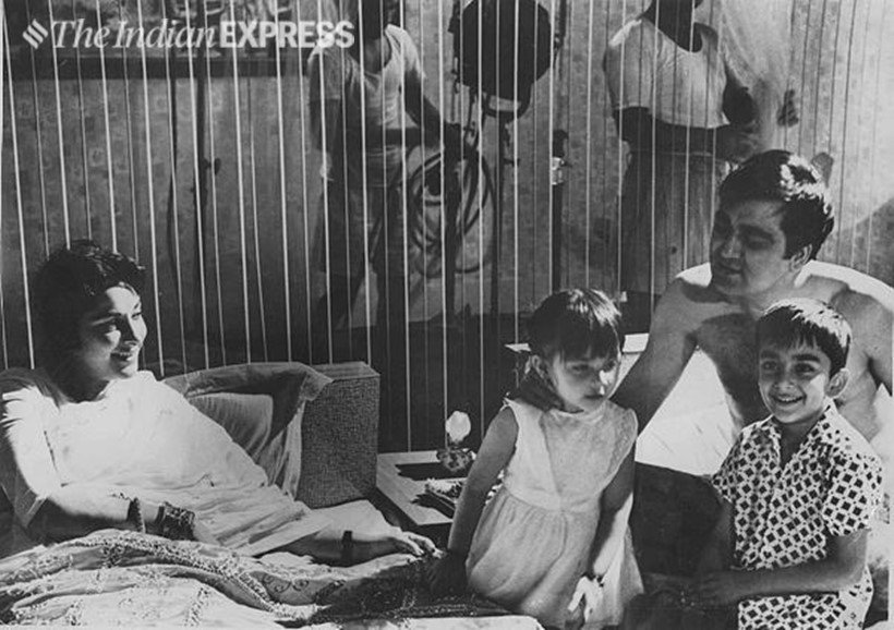 nargis, nargis old photos, nargis death anniversary, nargis dutt, nargis films, nargis raj kapoor, nargis family, nargis age, nargis sunil dutt, nargis sanjay dutt, sanjay dutt childhood pic, nargis sunil dutt family pics, nargis hit films, nargis throwback pics, nargis unseen photos, nargis news