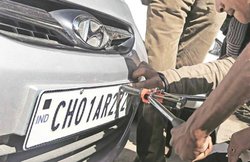 देश में जारी है कार और बाइक का रजिस्ट्रेशन, मंत्रालय ने किया साफ