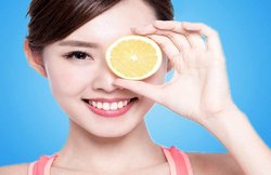 ऑयली स्किन से छुटकारा पाने के हैं कई उपाय, आप भी कर के देखें ट्राय